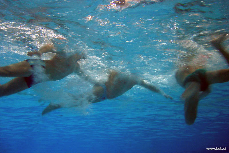 vaterpolo_under_water_16.jpg