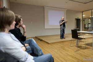 Ogled dokumentarnega filma Bomži – cestni otroci v Makejevki