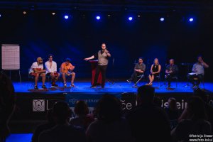 TM 2021: Stand up: resnica ali laž v živo!